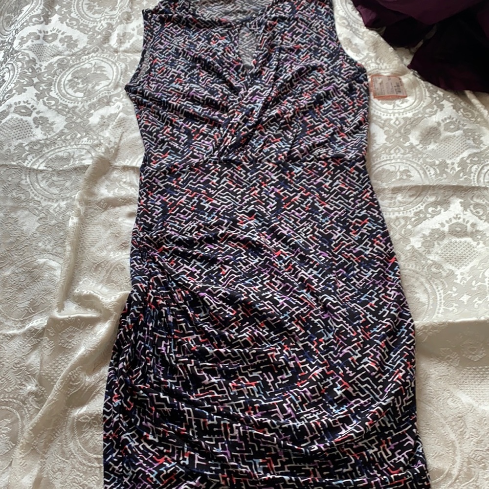 FRENCH CONDITION SLEEVELESS MULTICOLOR DRESS SIZE M